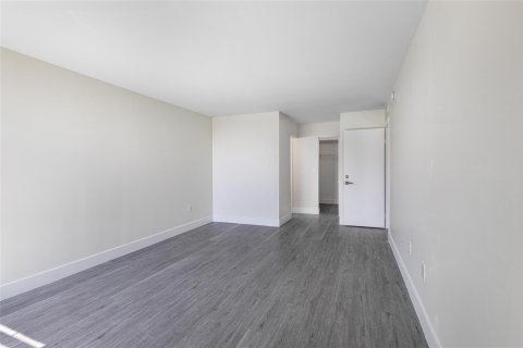 Copropriété à vendre à Fort Lauderdale, Floride: 2 chambres, 116.13 m2 № 1146320 - photo 6