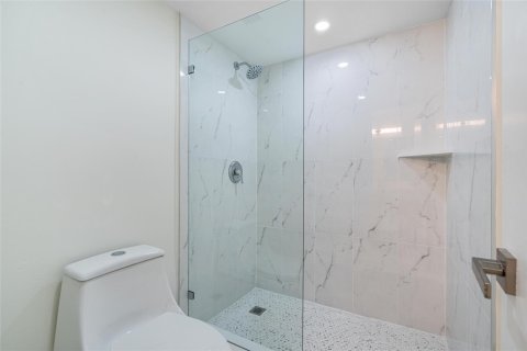 Copropriété à vendre à Fort Lauderdale, Floride: 2 chambres, 116.13 m2 № 1146320 - photo 24