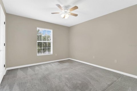 Townhouse in Saint Cloud, Florida 3 bedrooms, 157.56 sq.m. № 1157030 - photo 13