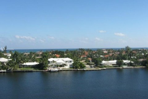 Copropriété à vendre à Aventura, Floride: 3 chambres, 134.71 m2 № 991901 - photo 15