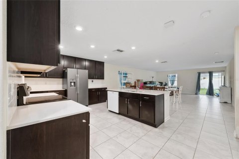 Villa ou maison à vendre à Kissimmee, Floride: 5 chambres, 270.81 m2 № 1277784 - photo 5