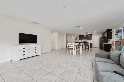 Villa ou maison à vendre à Kissimmee, Floride: 5 chambres, 270.81 m2 № 1277784 - photo 9