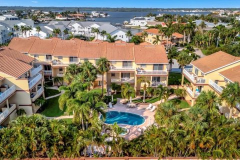 Adosado en venta en North Redington Beach, Florida, 3 dormitorios, 215.81 m2 № 1314203 - foto 28