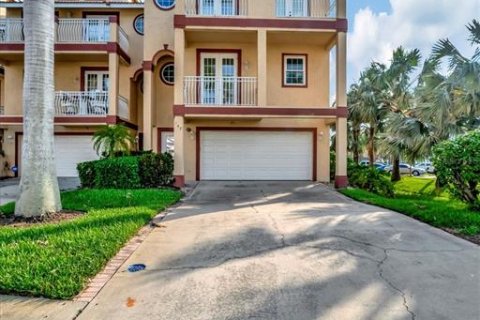 Adosado en venta en North Redington Beach, Florida, 3 dormitorios, 215.81 m2 № 1314203 - foto 3