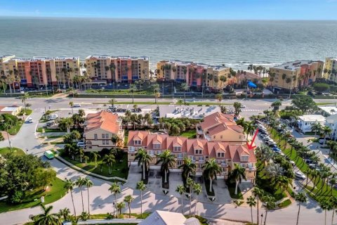 Adosado en venta en North Redington Beach, Florida, 3 dormitorios, 215.81 m2 № 1314203 - foto 1