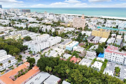 Condo in Miami Beach, Florida, 1 bedroom  № 1384010 - photo 15