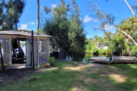 Casa en venta en Punta Gorda, Florida, 2 dormitorios, 157.19 m2 № 750940 - foto 6