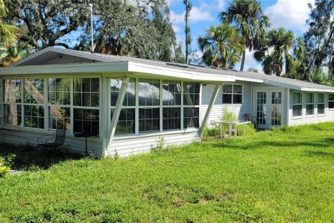 Villa ou maison à vendre à Punta Gorda, Floride: 2 chambres, 157.19 m2 № 750940 - photo 17