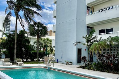 Copropriété à vendre à Pompano Beach, Floride: 1 chambre, 68.75 m2 № 1155818 - photo 16