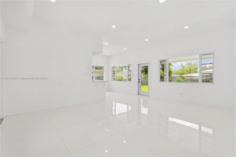 Casa en venta en Miami Beach, Florida, 3 dormitorios, 151.24 m2 № 1237675 - foto 5