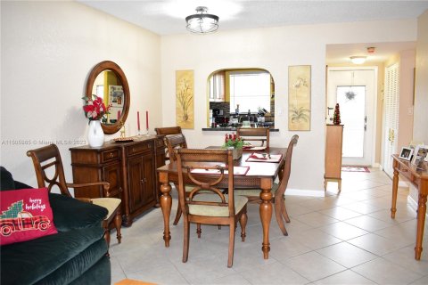 Condo in Sunrise, Florida, 1 bedroom  № 920835 - photo 5