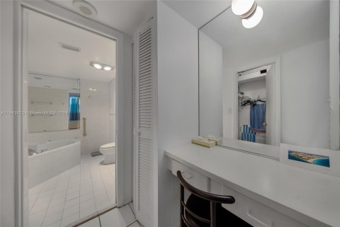 Condominio en venta en Miami Beach, Florida, 1 dormitorio, 60.76 m2 № 1325507 - foto 16