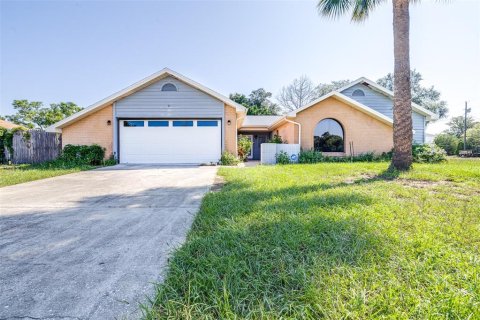 Villa ou maison à vendre à Spring Hill, Floride: 3 chambres, 191.01 m2 № 1335767 - photo 1