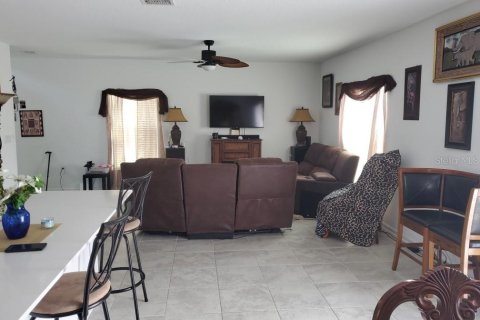 House in Davenport, Florida 4 bedrooms, 185.8 sq.m. № 1335768 - photo 13