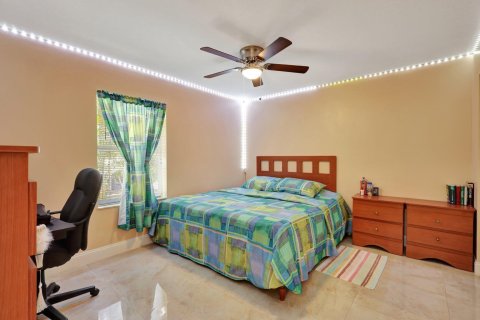 Villa ou maison à vendre à West Palm Beach, Floride: 4 chambres, 213.95 m2 № 1129283 - photo 30