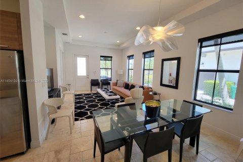 Villa ou maison à vendre à Doral, Floride: 5 chambres, 194.72 m2 № 723973 - photo 6