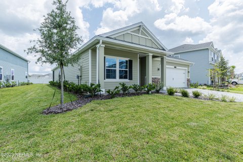 House in SILVER LANDING in Saint Augustine, Florida 3 bedrooms, 197.51 sq.m. № 801748 - photo 2