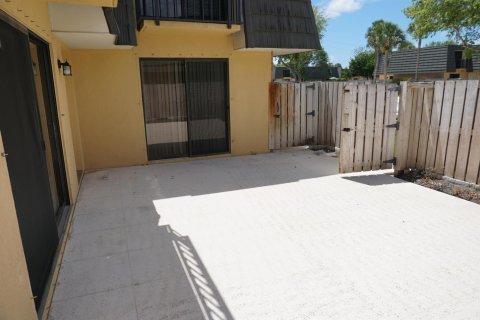 Touwnhouse à vendre à West Palm Beach, Floride: 2 chambres, 114.83 m2 № 1132877 - photo 6