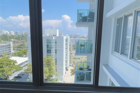 Condominio en venta en Miami Beach, Florida, 72.56 m2 № 1315697 - foto 3