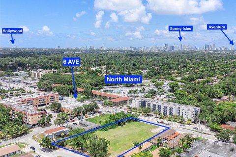 Terreno en venta en North Miami, Florida № 1315699 - foto 2