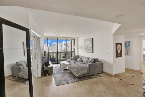 Copropriété à vendre à Aventura, Floride: 2 chambres, 114.27 m2 № 1354508 - photo 11