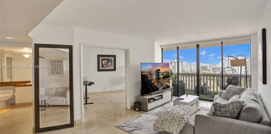 Condo à Aventura, Floride, 2 chambres  № 1354508