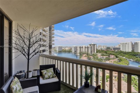 Condominio en venta en Aventura, Florida, 2 dormitorios, 114.27 m2 № 1354508 - foto 26