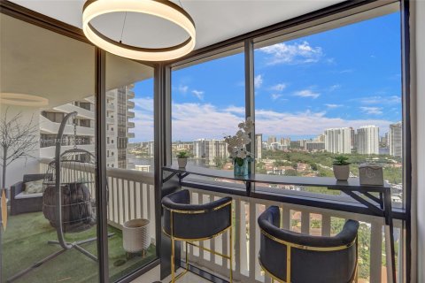 Condominio en venta en Aventura, Florida, 2 dormitorios, 114.27 m2 № 1354508 - foto 5