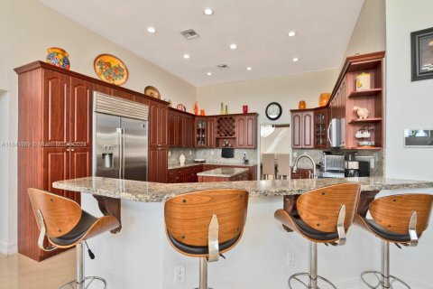 Casa en venta en Miami, Florida, 5 dormitorios, 408.03 m2 № 1329124 - foto 15