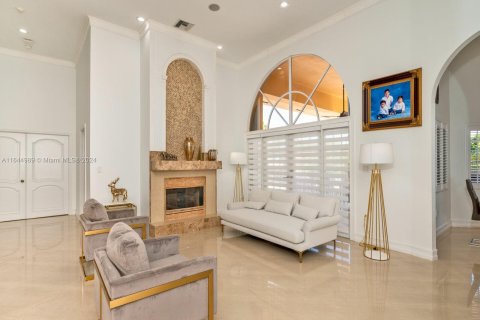 Villa ou maison à vendre à Miami, Floride: 5 chambres, 408.03 m2 № 1329124 - photo 12