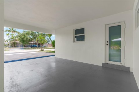 House in Fort Lauderdale, Florida 3 bedrooms, 180.69 sq.m. № 1208670 - photo 25