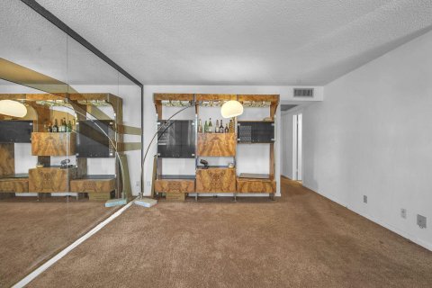 Copropriété à vendre à Deerfield Beach, Floride: 2 chambres, 79.9 m2 № 1208757 - photo 10