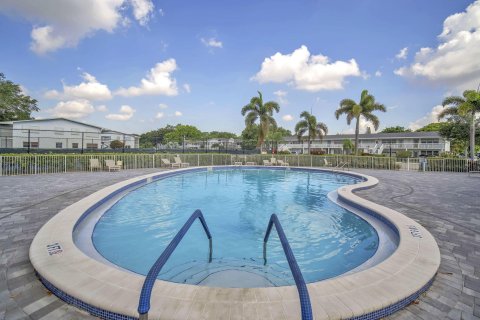 Copropriété à vendre à Deerfield Beach, Floride: 2 chambres, 79.9 m2 № 1208757 - photo 2