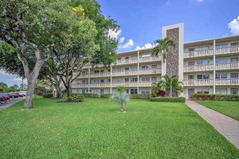 Condo in Deerfield Beach, Florida, 2 bedrooms  № 1208757 - photo 19