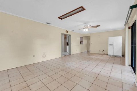 House in Saint Petersburg, Florida 4 bedrooms, 169.27 sq.m. № 1303559 - photo 22