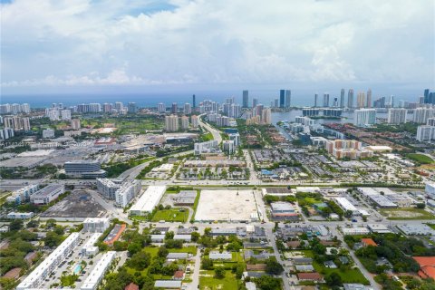 Terrain à vendre à Miami, Floride № 670083 - photo 17