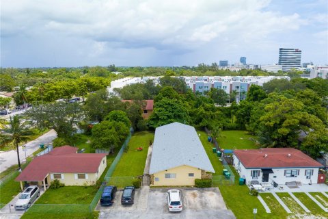 Купить земельный участок в Майами, Флорида № 670083 - фото 19