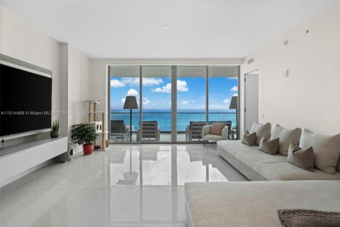 Condominio en venta en Sunny Isles Beach, Florida, 3 dormitorios, 210.98 m2 № 949407 - foto 4