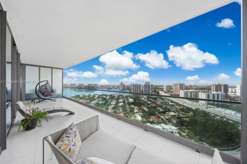 Condominio en venta en Sunny Isles Beach, Florida, 3 dormitorios, 210.98 m2 № 949407 - foto 21
