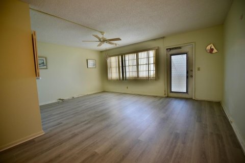 Condo in West Palm Beach, Florida, 1 bedroom  № 1142599 - photo 11