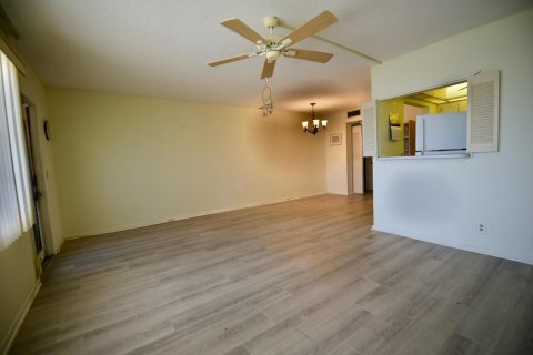 Condo in West Palm Beach, Florida, 1 bedroom  № 1142599 - photo 10