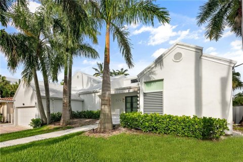 Купить виллу или дом в Форт-Лодердейл, Флорида 3 спальни, 229.84м2, № 581412 - фото 29