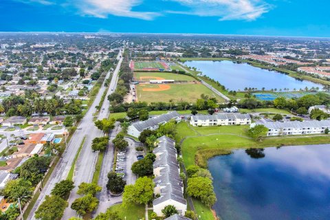 Condominio en venta en Lauderdale Lakes, Florida, 2 dormitorios, 101.82 m2 № 878638 - foto 7
