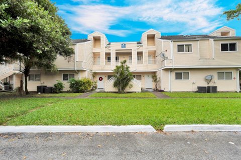 Condominio en venta en Lauderdale Lakes, Florida, 2 dormitorios, 101.82 m2 № 878638 - foto 12
