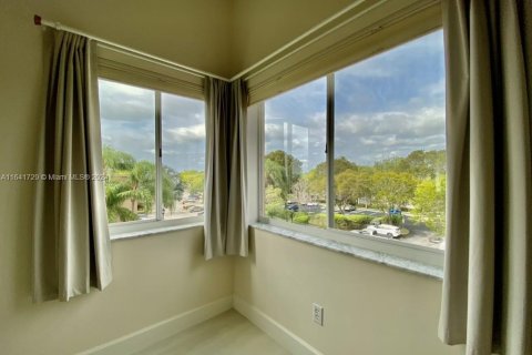 Condominio en venta en Tamarac, Florida, 2 dormitorios, 134.71 m2 № 1319347 - foto 15