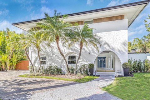 Casa en venta en Cutler Bay, Florida, 6 dormitorios, 316.05 m2 № 1078477 - foto 3