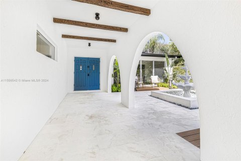 Villa ou maison à vendre à Cutler Bay, Floride: 6 chambres, 316.05 m2 № 1078477 - photo 5