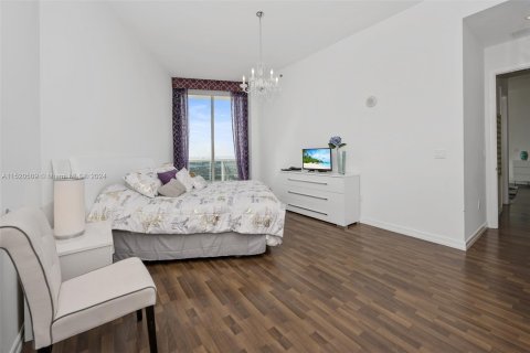 Condominio en venta en Sunny Isles Beach, Florida, 2 dormitorios, 133.31 m2 № 967831 - foto 18