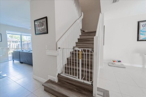 Townhouse in Miami, Florida 3 bedrooms, 161.93 sq.m. № 1207170 - photo 9