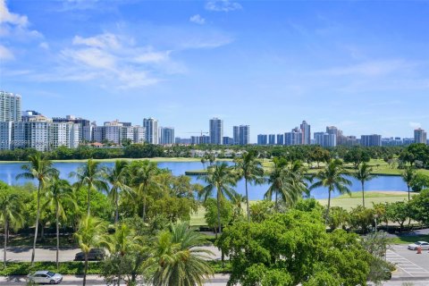 Condo in Aventura, Florida, 1 bedroom  № 1269839 - photo 19